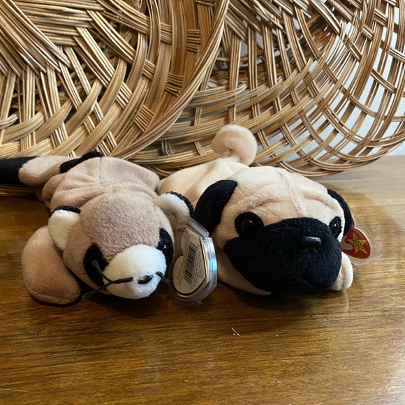 ❤️ Ty Beanie Babies - Ringo the raccoon & Pugsly the dog 🦝 🐶 w/tag protection - Picture 1 of 8
